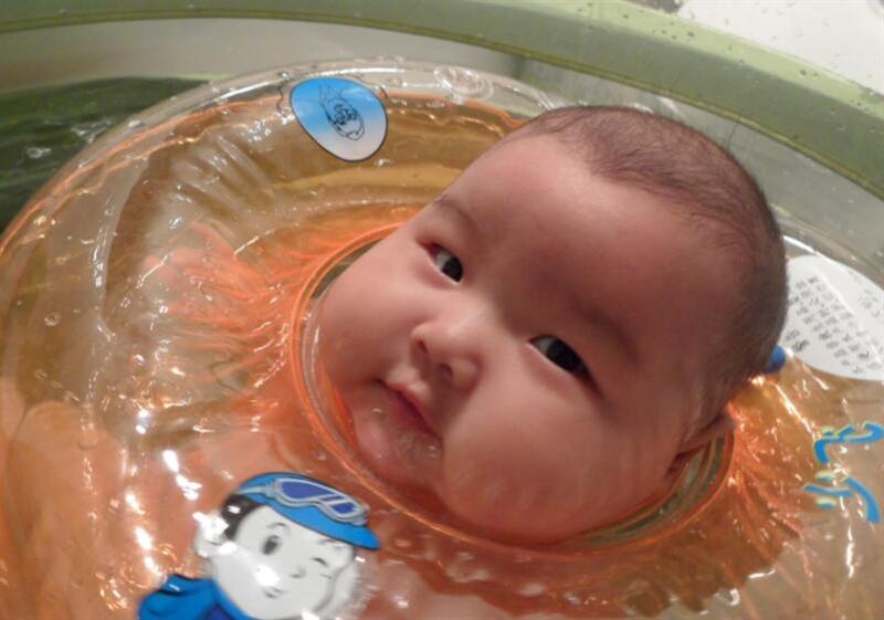 嬰兒游泳館如何經(jīng)營(yíng)才能更好的打開(kāi)市場(chǎng)