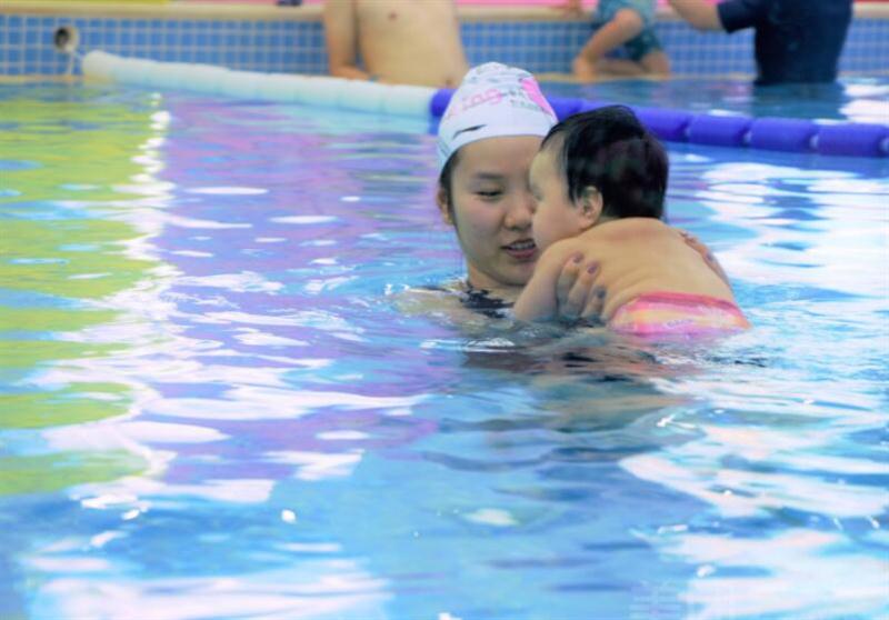 開一家幼兒游泳館代理店成了很多投資者的創業選擇