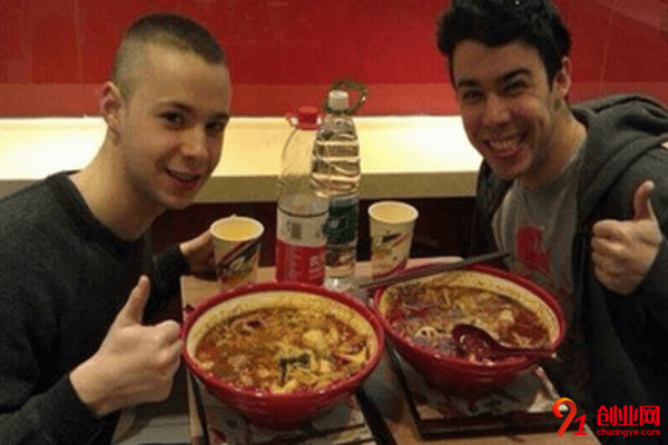 楊國福麻辣燙加盟費多少錢？大概需要投入三十五萬