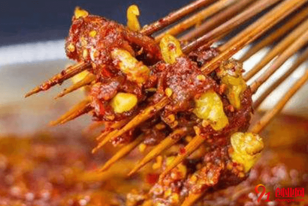 簽簽向上串串香加盟店賺不賺錢?至少能賺多少?