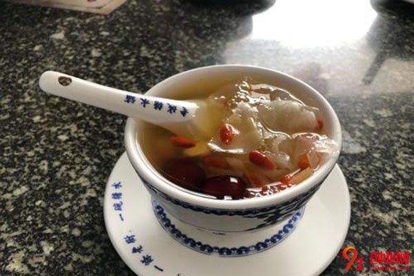 官也龍鳳糖水鋪怎么樣?消費(fèi)者喜愛的就是好項(xiàng)目