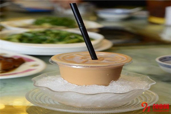 果嘻嘻奶茶加盟條件