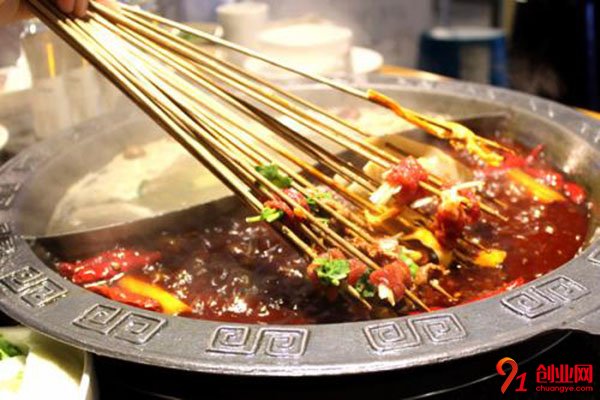 屋頭串串香火鍋怎么樣?品牌發(fā)展前景很不錯