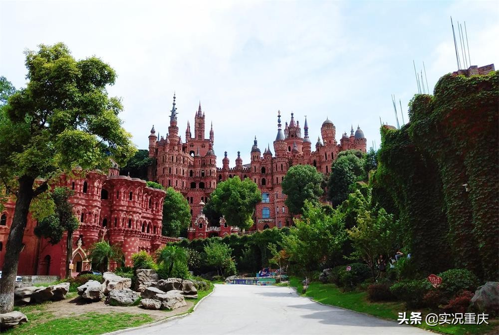 不少重慶老字號輝煌不再，希望重整的華生園能涅槃重生