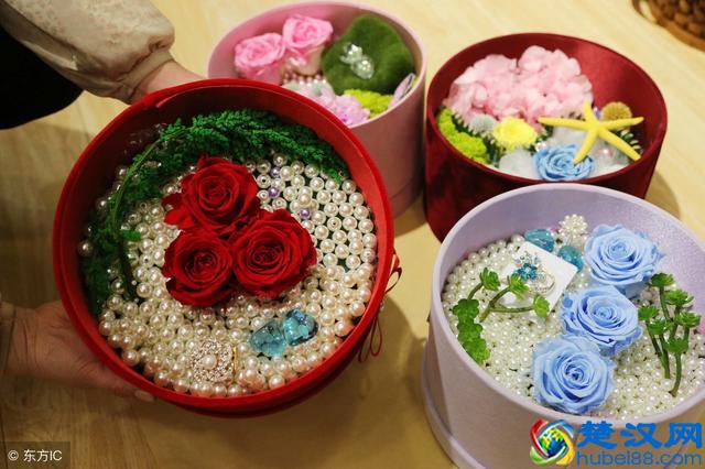 20個最好賣最偏門最暴利的地攤貨，太多人靠它月賺5-8萬