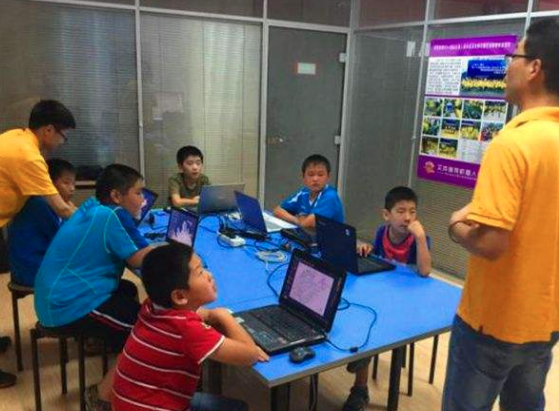 艾克瑞特機器人加盟