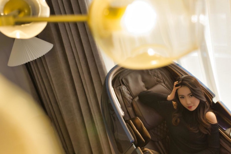 高端按摩椅怎么選？資深體驗官帶來榮泰RT8900按摩椅測評