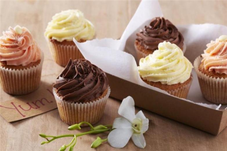 七彩蛋糕坊加盟