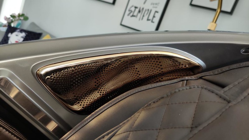 高端按摩椅怎么選？資深體驗官帶來榮泰RT8900按摩椅測評