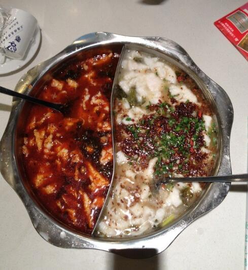 德林酸菜魚火鍋