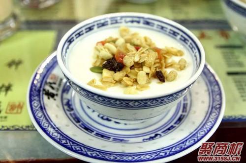 六月雪糖水店加盟費多少？條件有哪些_1