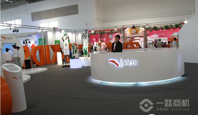 安踏童裝加盟店